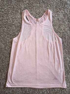 7mesh women’s elevate tank top in sunrose size small